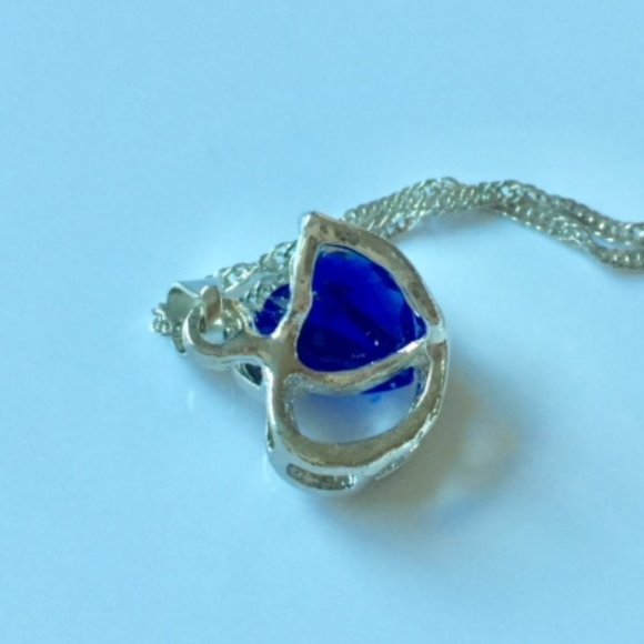 925 Silver Chain Crystal Heart Pendant Necklace - Picture 4 of 4